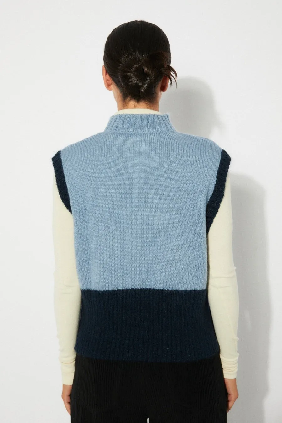 Iona Vest Blue